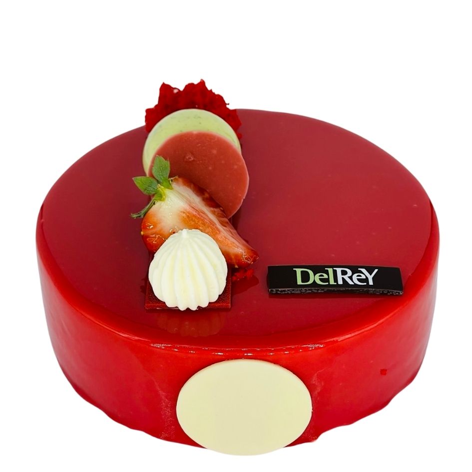 Lemon cookie cake with lemon-mint crémeux and strawberry cream from DelRey /  Taart met Citroenbiscuit met crémeux van citroen-munt en crème van aardbeien van DelRey