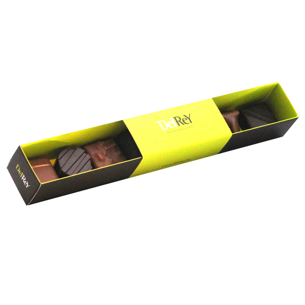 Buisje met 7 chocolade pralines van DelRey / Tube with 7 chocolate pralines from DelRey