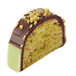 DelRey dessert taart van Laagjes pistachebiscuit afgewisseld met Amarettocrème / DelRey dessert cake of Layers of pistachio cookie interspersed with Amaretto cream