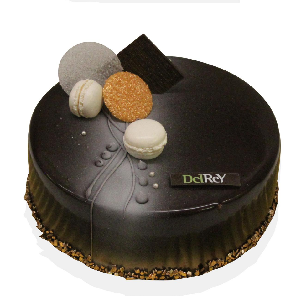 Ijstaart van DelRey met chocolade en vanilleijs met fijne chocoladetruffels / DelRey ice cream cake with chocolate and vanilla ice cream with fine chocolate truffles