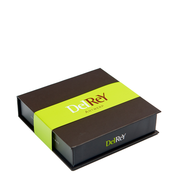 Luxedoos cadeau gevuld met 9 pralines DelRey / Luxury gift box filled with 9 DelRey chocolates